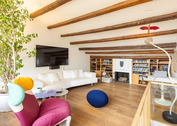 Design Duplex Penthouse With Terrace And Elevator In Monti Roma