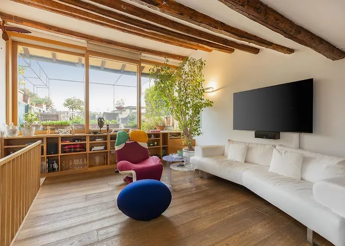 Design Duplex Penthouse With Terrace And Elevator In Monti